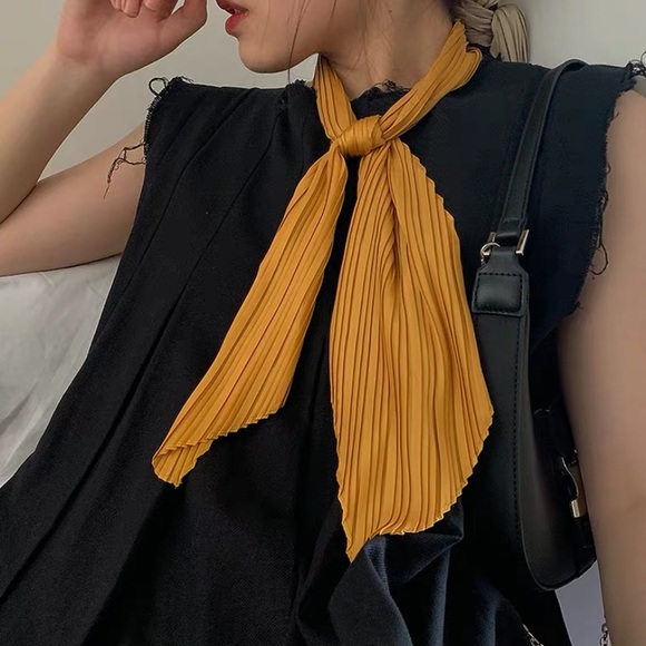💕LAST ONE Mustard Yellow Silky Pleated Scarf - Picture 2 of 5